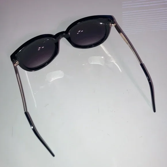 Assorted Fashion Trendy Sunglasses | 3 Pairs: Round, Cat Eye & Clubmaster Styles - Picture 5 of 7